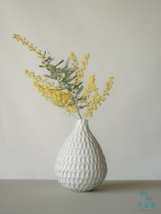 信楽焼　しのぎ一輪挿し