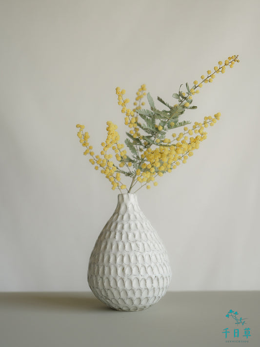 信楽焼　しのぎ一輪挿し