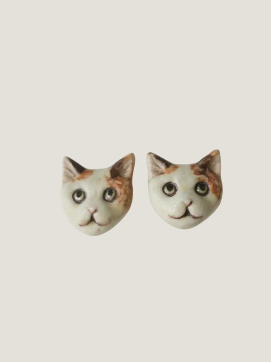 猫のピアス