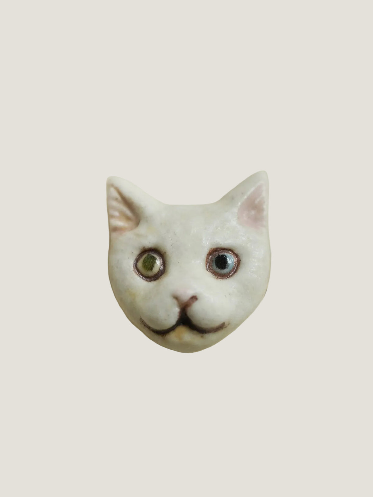 ねこちゃんの指飾り/白