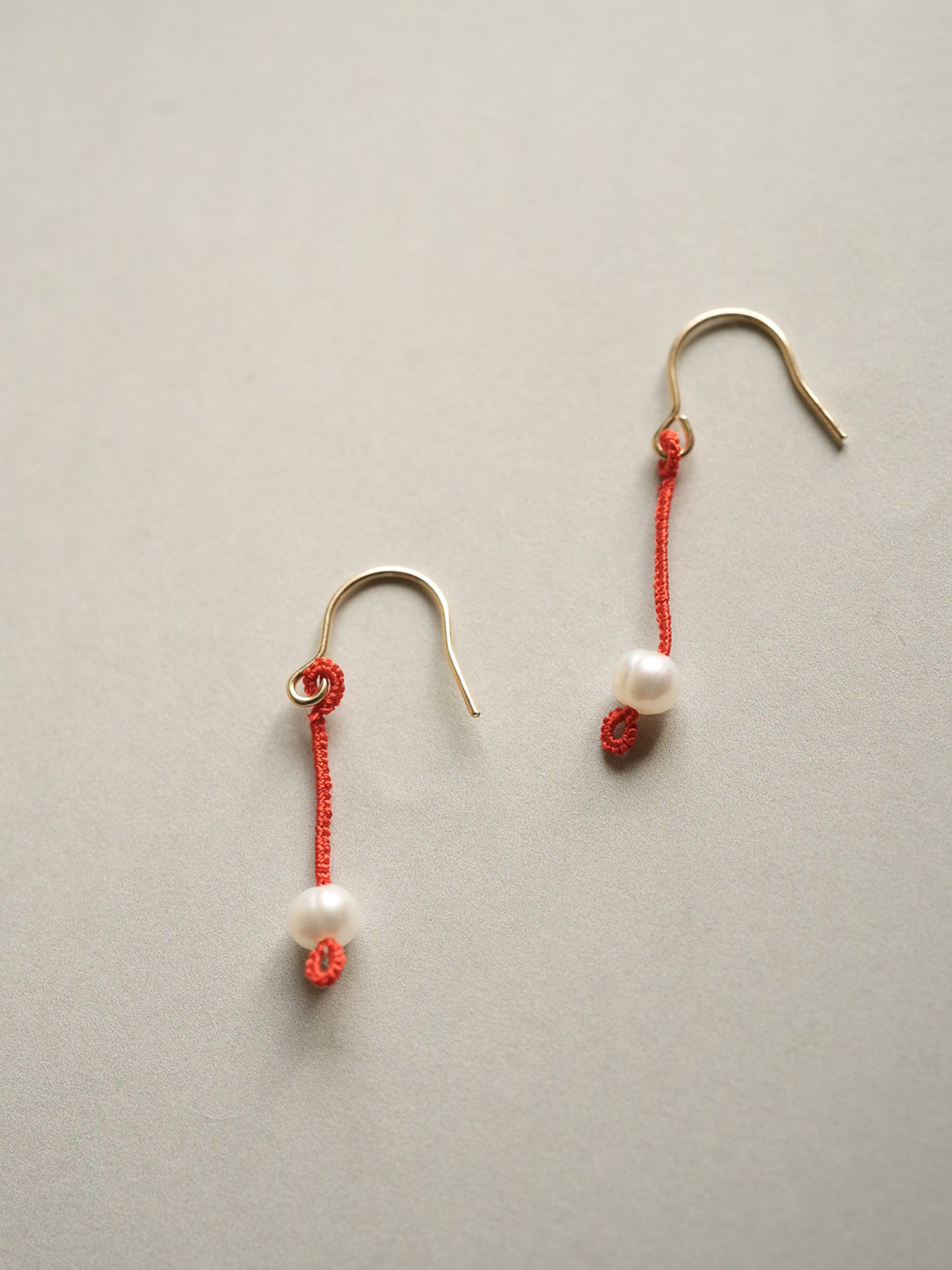 TUBU_ピアス・イヤリング_アカ